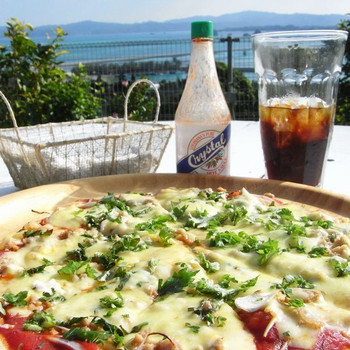 「Cafe フクルビ」料理 679522 ﾊﾜｲｱﾝｺﾅを飲んでいたら、よもぎﾘｰﾀが焼きあがった。