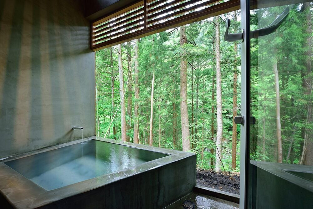 サファリブラック 露天風呂