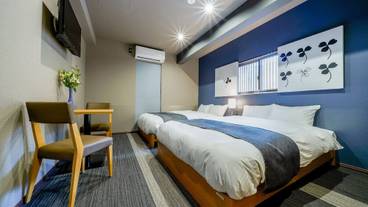 客室 / 6