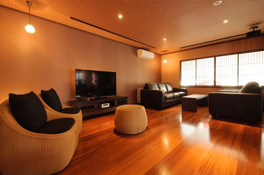 ロビーラウンジ