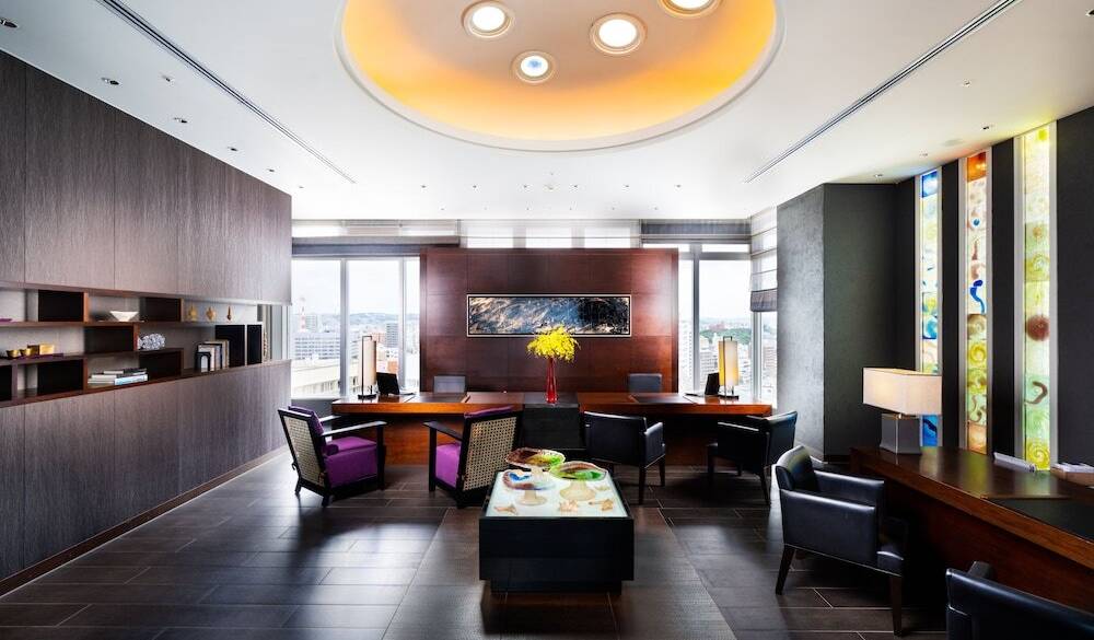 最上階フロント / 1