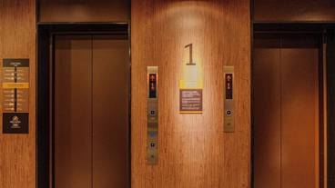 エレベーター / 1