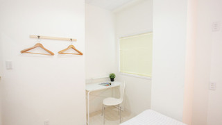 ダブルルーム 共用バスルーム