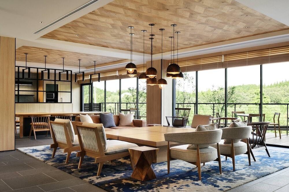 ロビーラウンジ