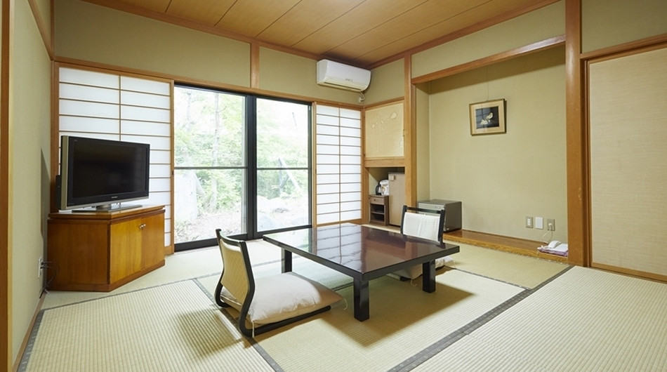 6.雄大な山を臨むカヌー体験「源泉掛流しの湯めぐりテーマパーク 龍洞」3906484