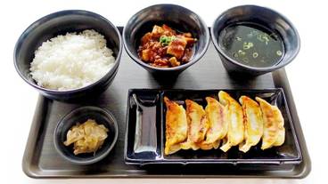 食事・飲み物 / 3