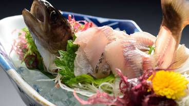 食事・飲み物 / 3