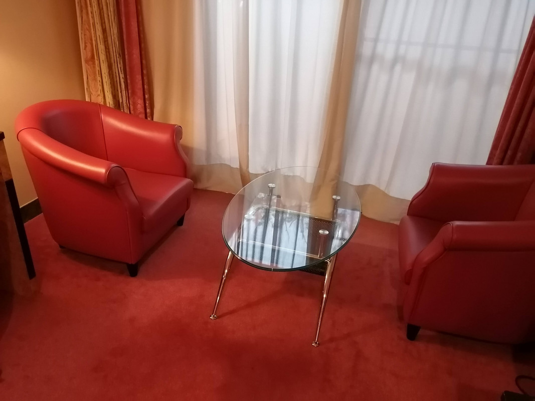 昭和な椅子が座り心地が良かった