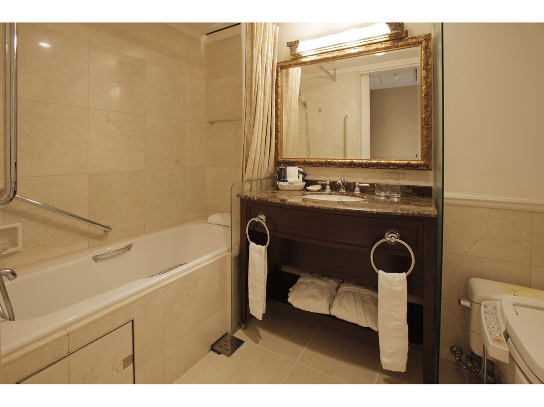 本館グランドツイン・ダブルのバスルーム