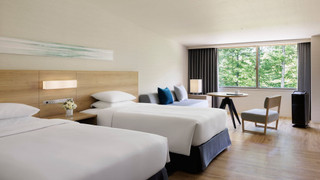 ルーム ダブルベッド 2 台 (Pure)