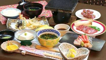 食事・飲み物 / 3