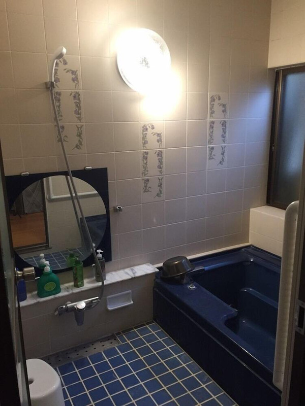 バスルームのシャワー