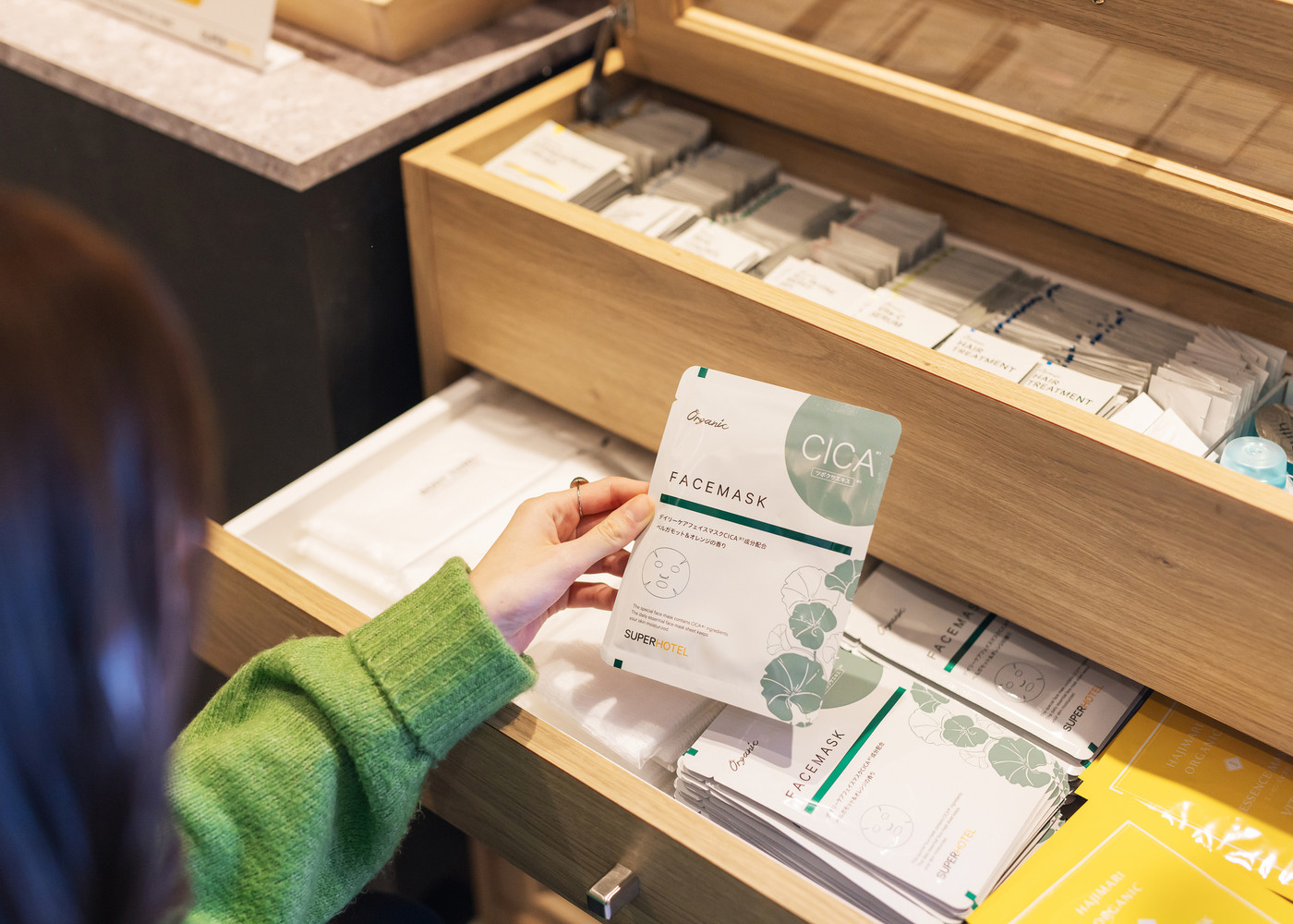 快適に過ごすために。自分に合った枕やアメニティを選んでお部屋へ4760004