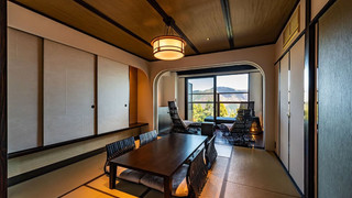 特別室　明神 - 懐石コースの夕食と和定食の朝食（ともに魚介類が中心）の1泊2食付