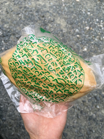 「メロンパン 本店」料理 1218055 メロンパン（180円）