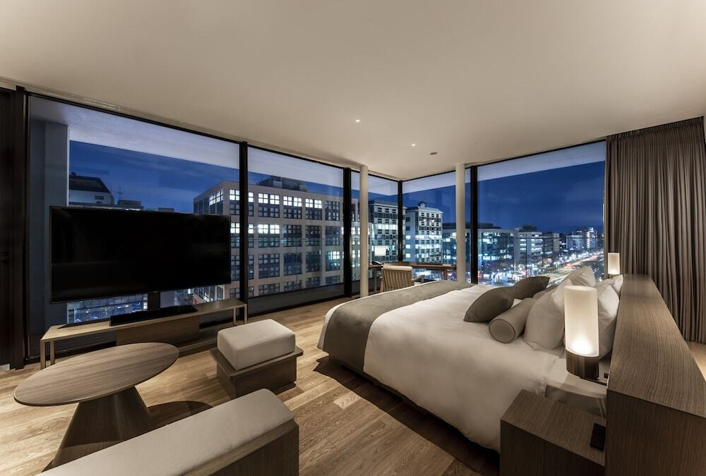 コーナーバルコニー②