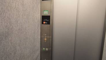 エレベーター / 1