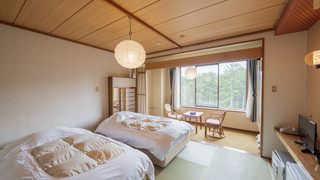 [和室] 和室6畳 / 100㎝幅ベッド1台+布団 (最大定員: 2名) / 禁煙