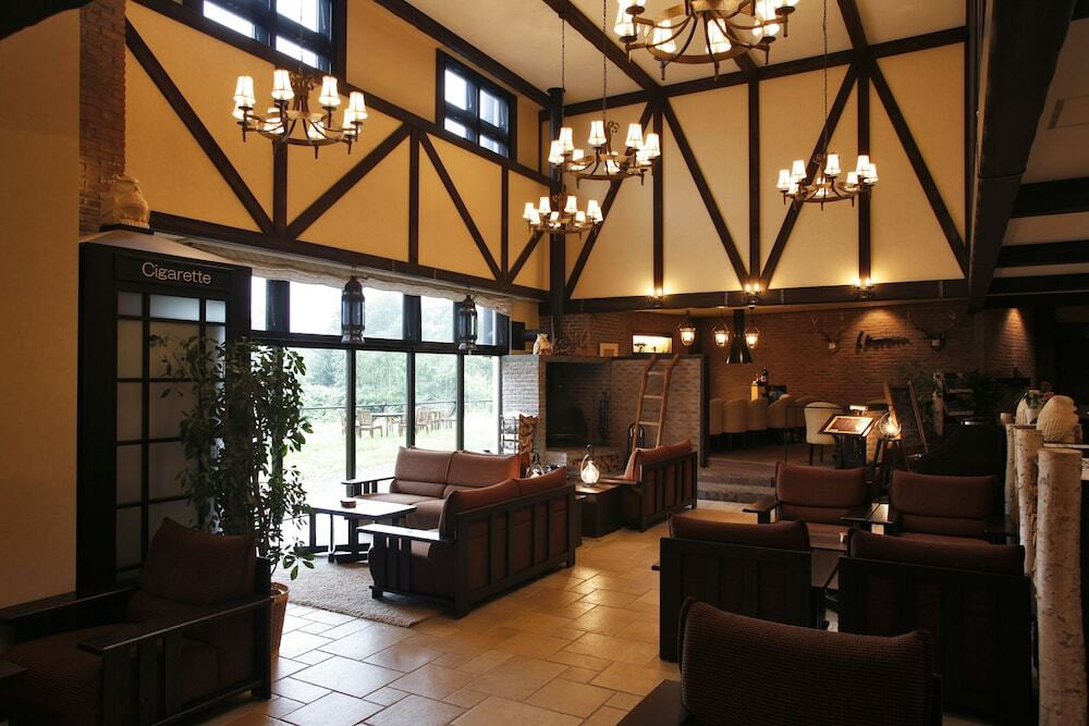 2.山荘風のホテルで朝ごはんや雄大な眺めを楽しむ「ラビスタ大雪山」3917225