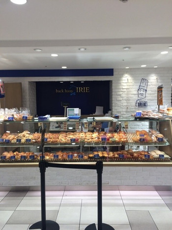 「バックハウスイリエ 大丸梅田店」内観 996550 
