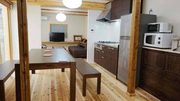 客室内のダイニングエリア / 5