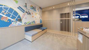 ロビー応接スペース / 6