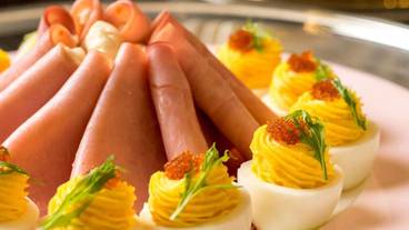 食事・飲み物 / 12