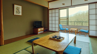 和室 (Japanese Style)