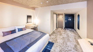 ユニバーサルダブル