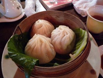「中国茶館」料理 1143458 スープ入り小籠包（580円）♪スープがじゅわっとしみ出します！