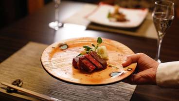 食事・飲み物 / 9