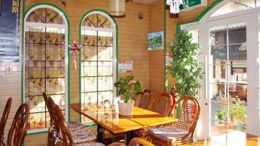 朝食スペース / 10