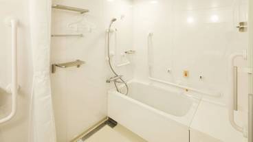 ユニバーサルタイプ バスルーム例 / 15