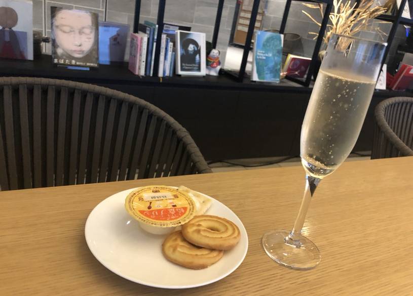 ラウンジサービスの例 / 5