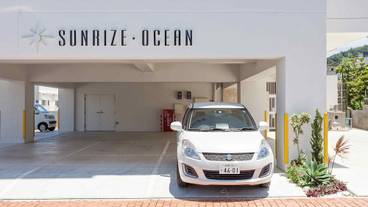 内部エントランス / 2