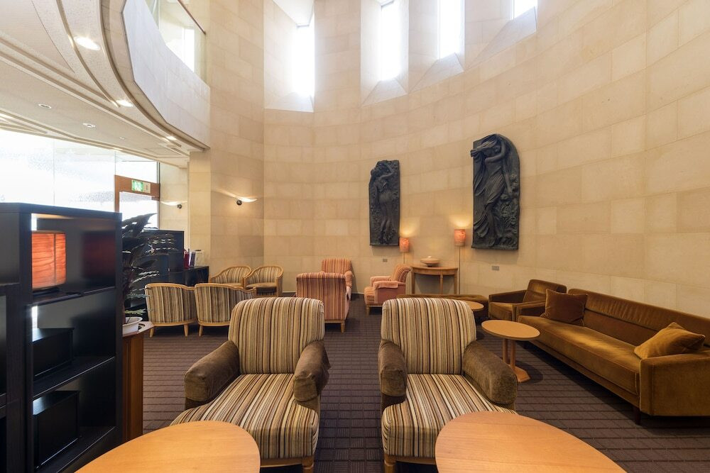 アートなロビーや絶景夜景に癒されて3953811