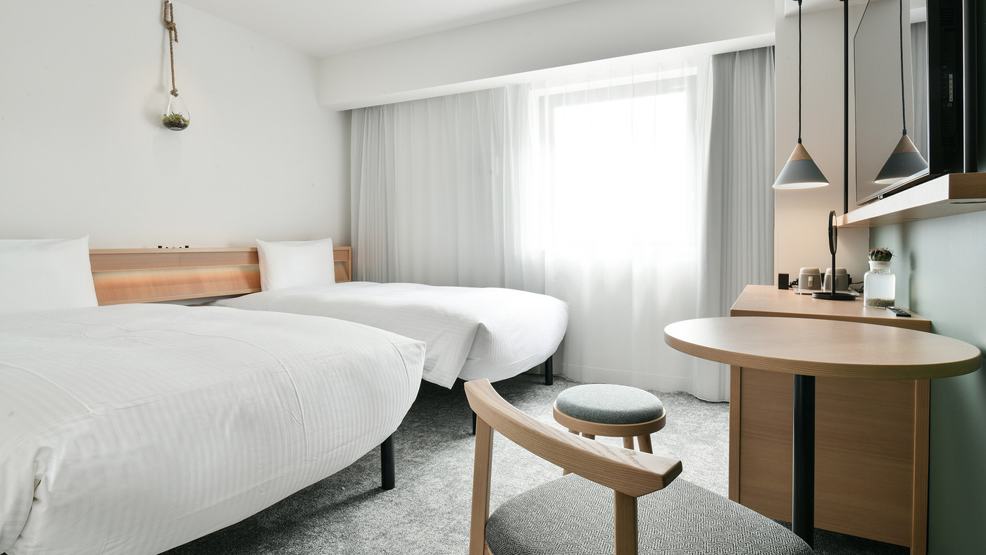 緑に囲まれたホテルで埼玉のグルメを楽しむ朝ごはん4271103