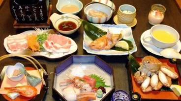 食事・飲み物 / 4