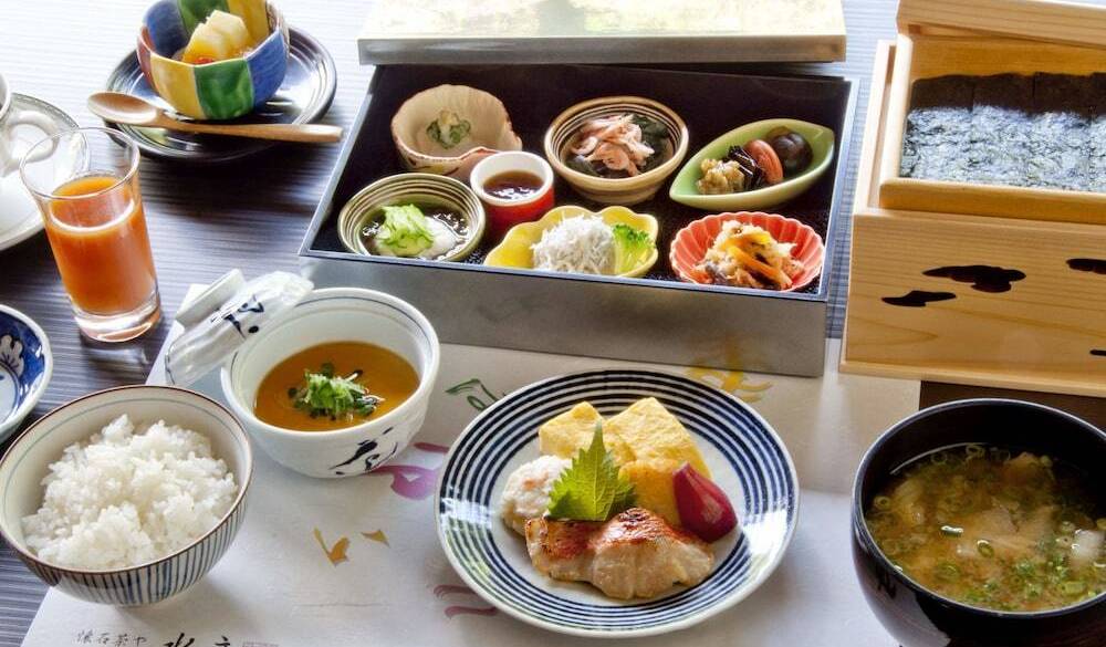 洋食？和食？
好みの朝食で満腹に / 1