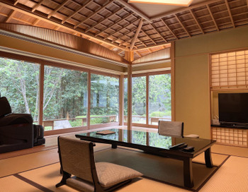 赤沢温泉郷内に佇む、珍しい露天風呂が魅力の和風旅館3401810