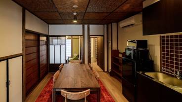 客室内のダイニングエリア / 6