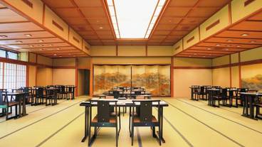 旅館のお食事処 / 23