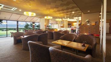 ロビー応接スペース / 2