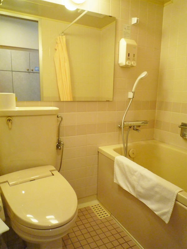 足が伸ばせるバスタブ