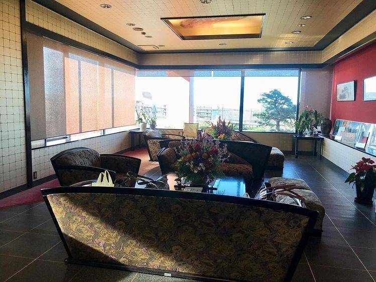 潮風を感じながら
ホッと落ち着く宿へ / 3