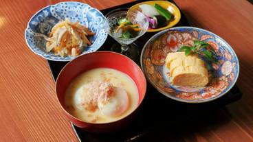 食事・飲み物 / 4