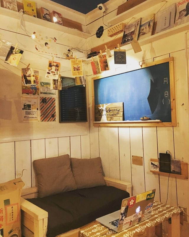 ロビーラウンジ