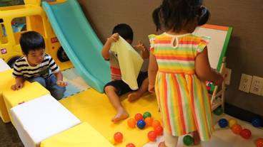 子供用の遊び場 - 屋内 / 11