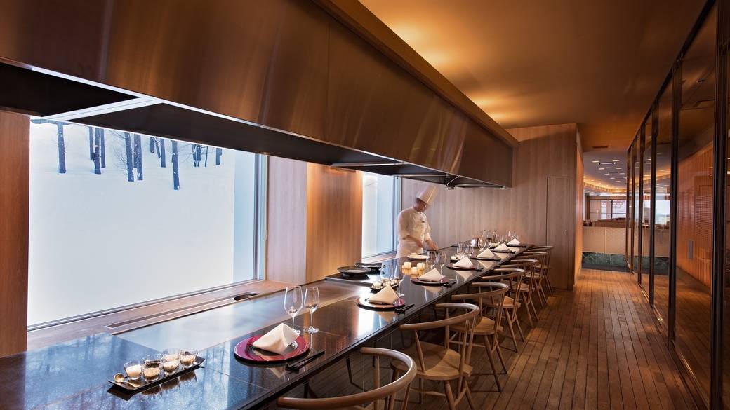 鉄板焼「ピルカ」カウンター席 / 2