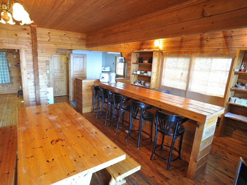 客室内のダイニングエリア